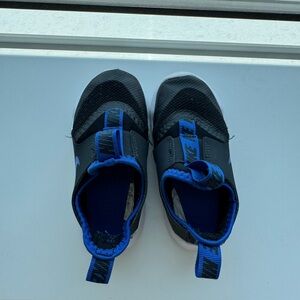 Nike Kids Black and Blue Flex Runner Sneakers